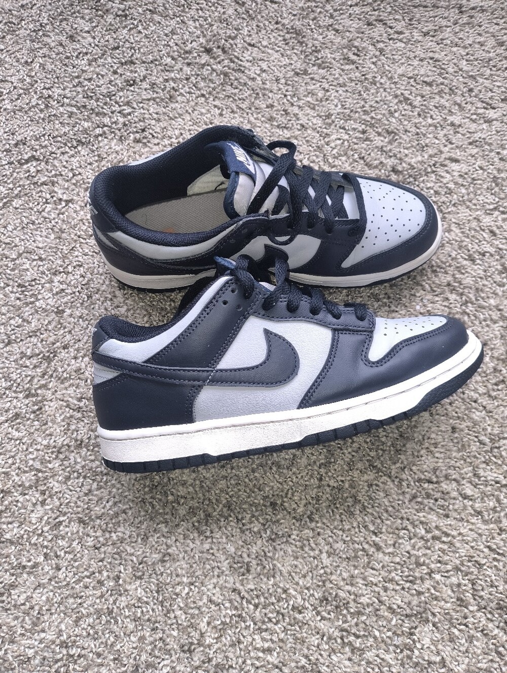 Nike Dunks Low "Georgetown" Size 7Y - 8.5W